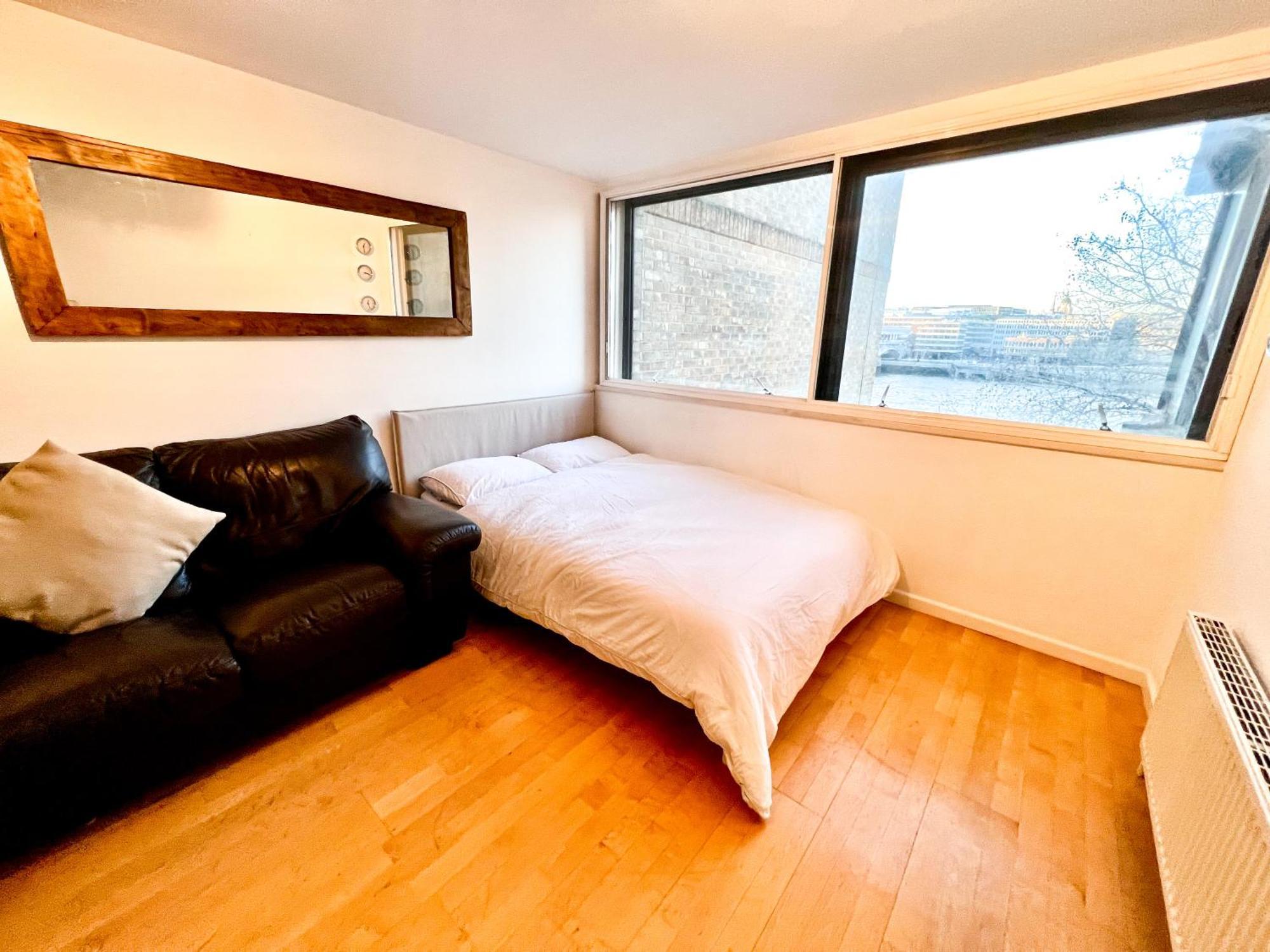 Great River Thames View Entire Apartment In The Most Central Лондон Екстериор снимка