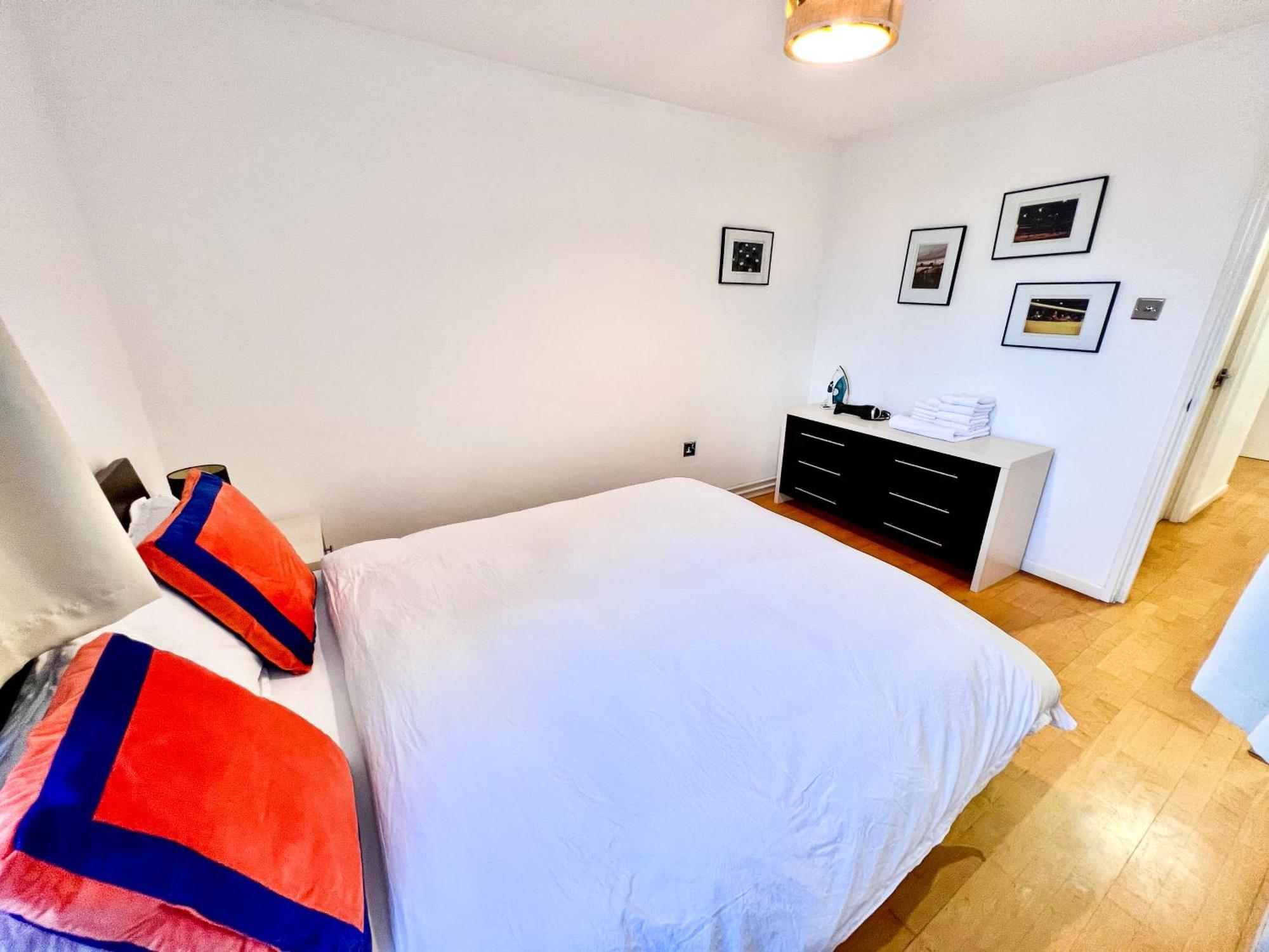 Great River Thames View Entire Apartment In The Most Central Лондон Екстериор снимка