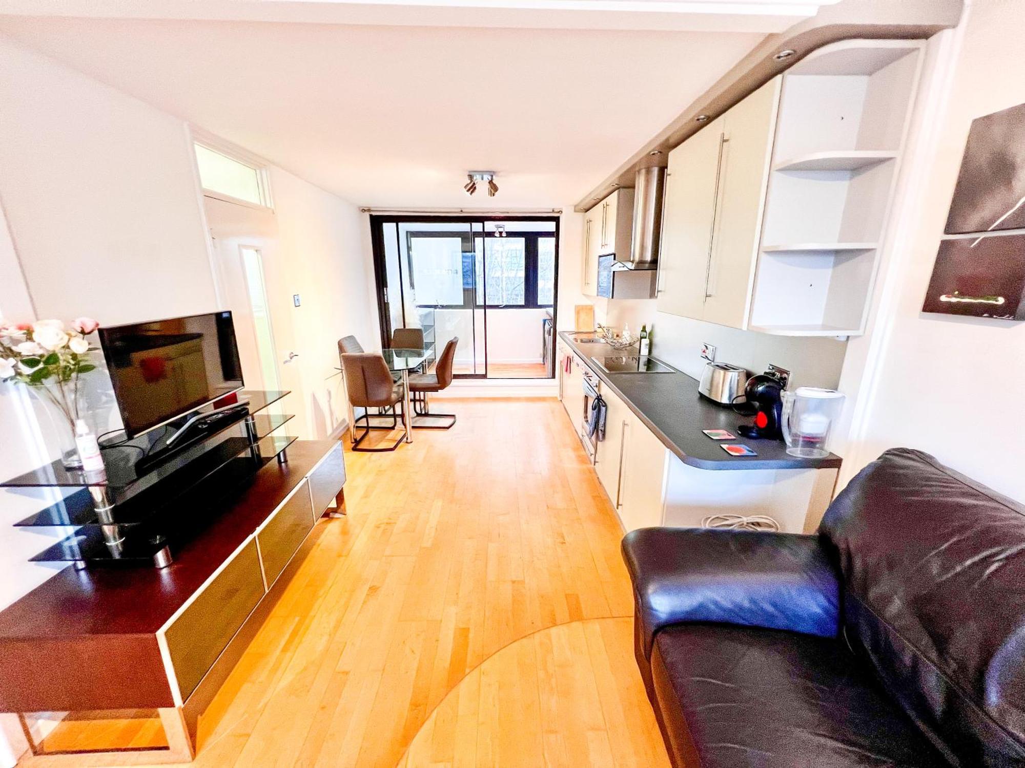 Great River Thames View Entire Apartment In The Most Central Лондон Екстериор снимка